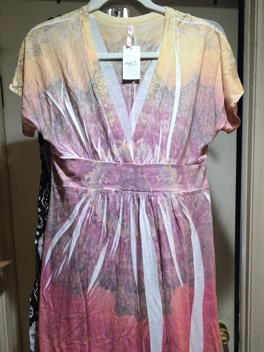 Rue21 Multicolor Gradient V-Neck Empire Waist Tunic - Pink, Peach, Yellow